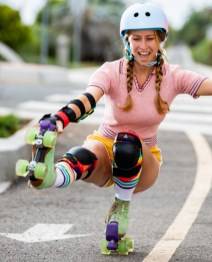 how to choose a roller skating helmet